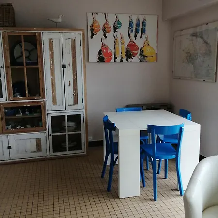 Terrasse Du 7 노트르담드몽