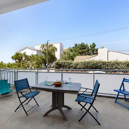 Terrasse Du 7 아파트 *